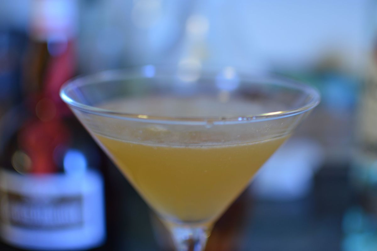 Between the Sheets : Recipe, Preparation & Service