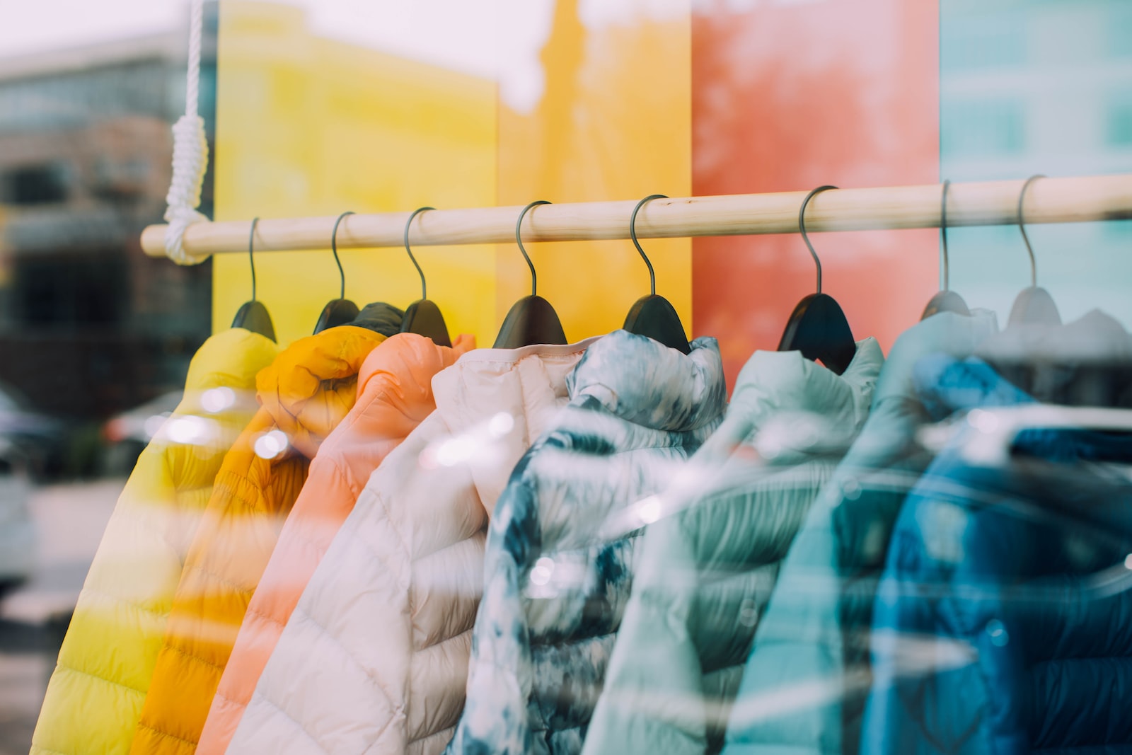 Retail Communication: Sales Displays for Effective Merchandising