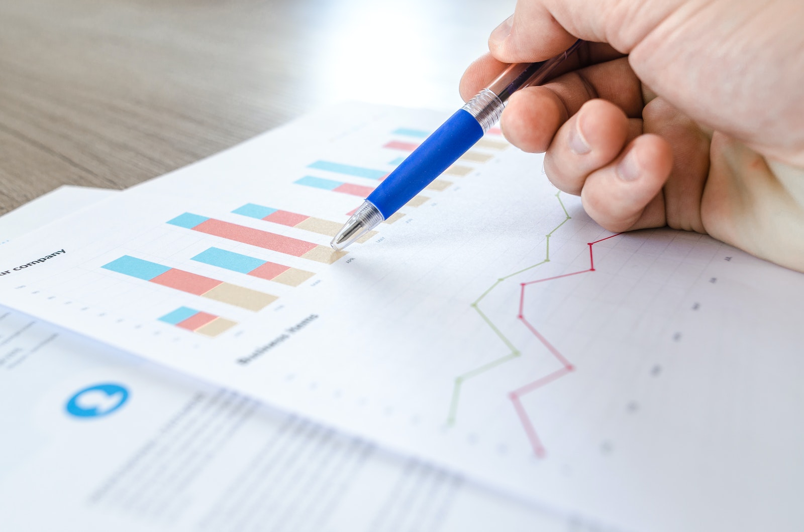 Information Needs and its Economics: Understanding the Value of Information in Hospitality