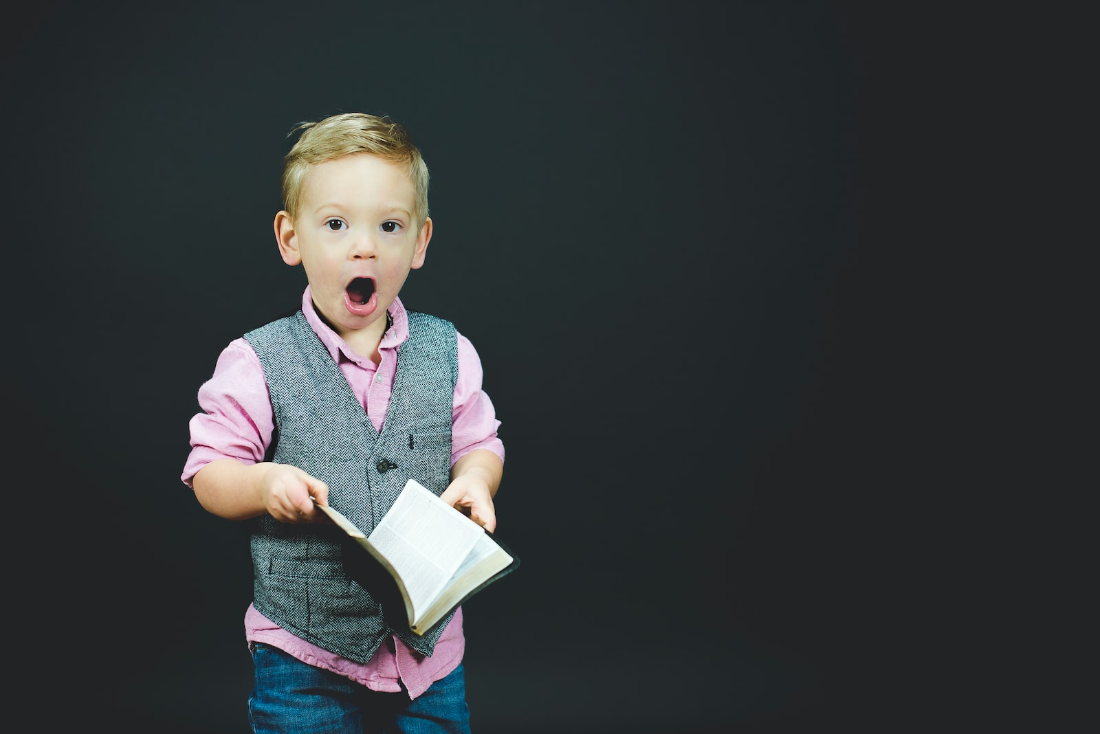 Report Presentation Techniques: Tips for Effective Data Communication